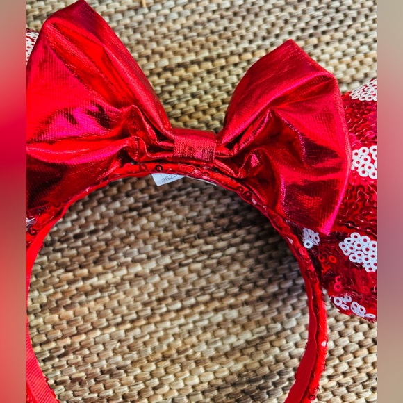 Disney Red with White Hearts Sequin Bow Headband - Picture 3 of 7